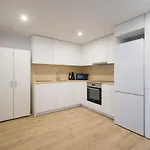 Sofia Navarro Bello, 1 P2 E شقة *
